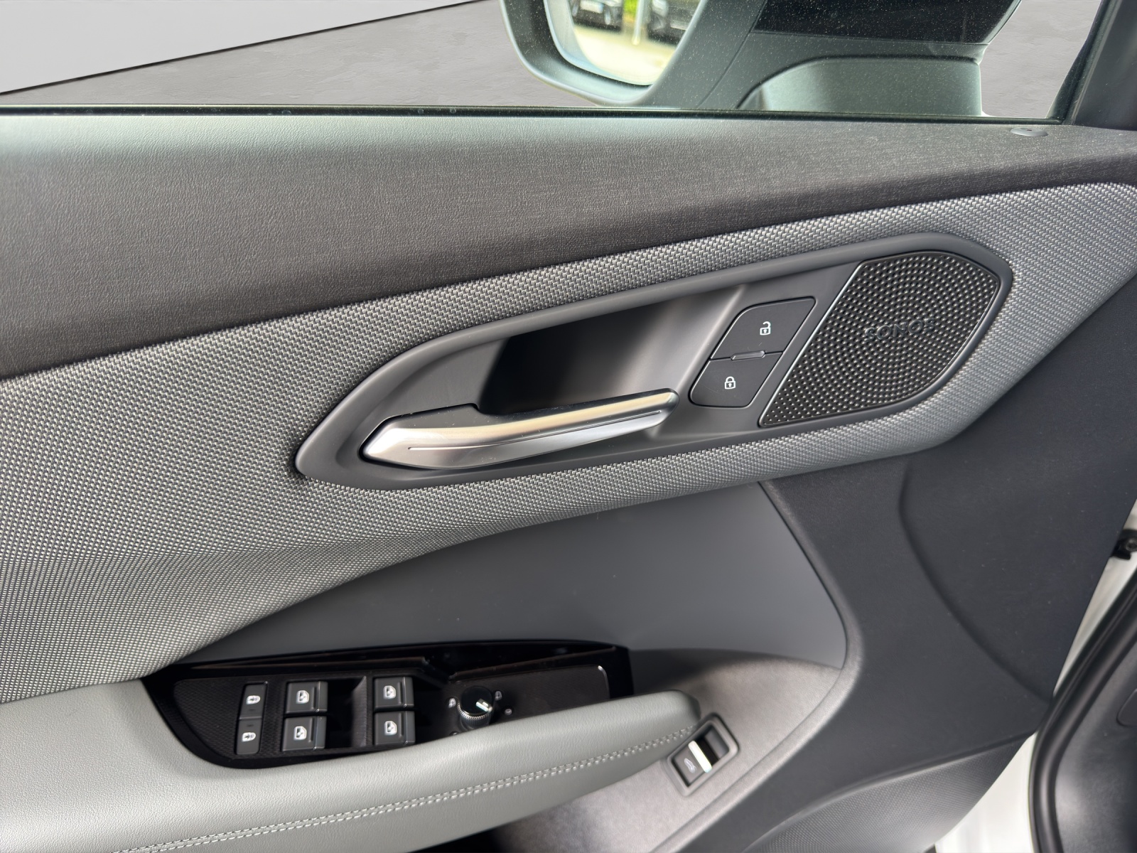Q3 TFSI S-tronic S line Black HuD SONOS Kamera Navi