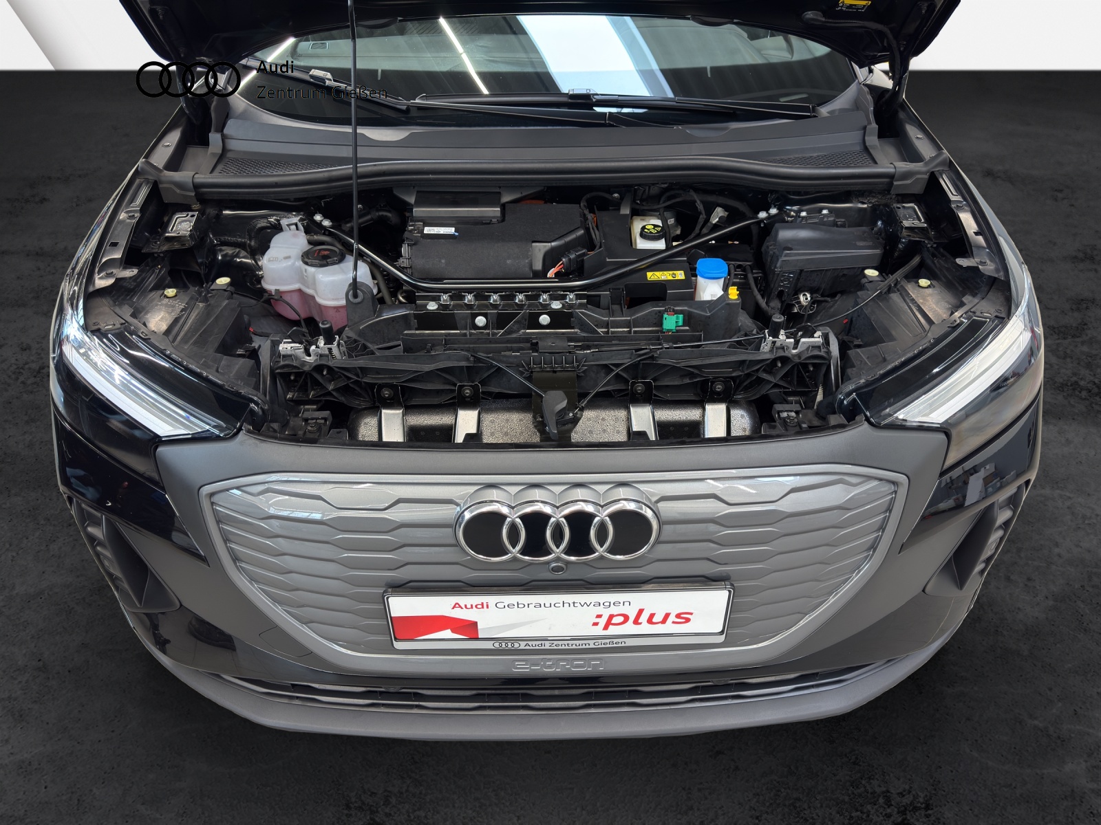 Q4 40 e-tron basis Assistenzpaket Navi LED