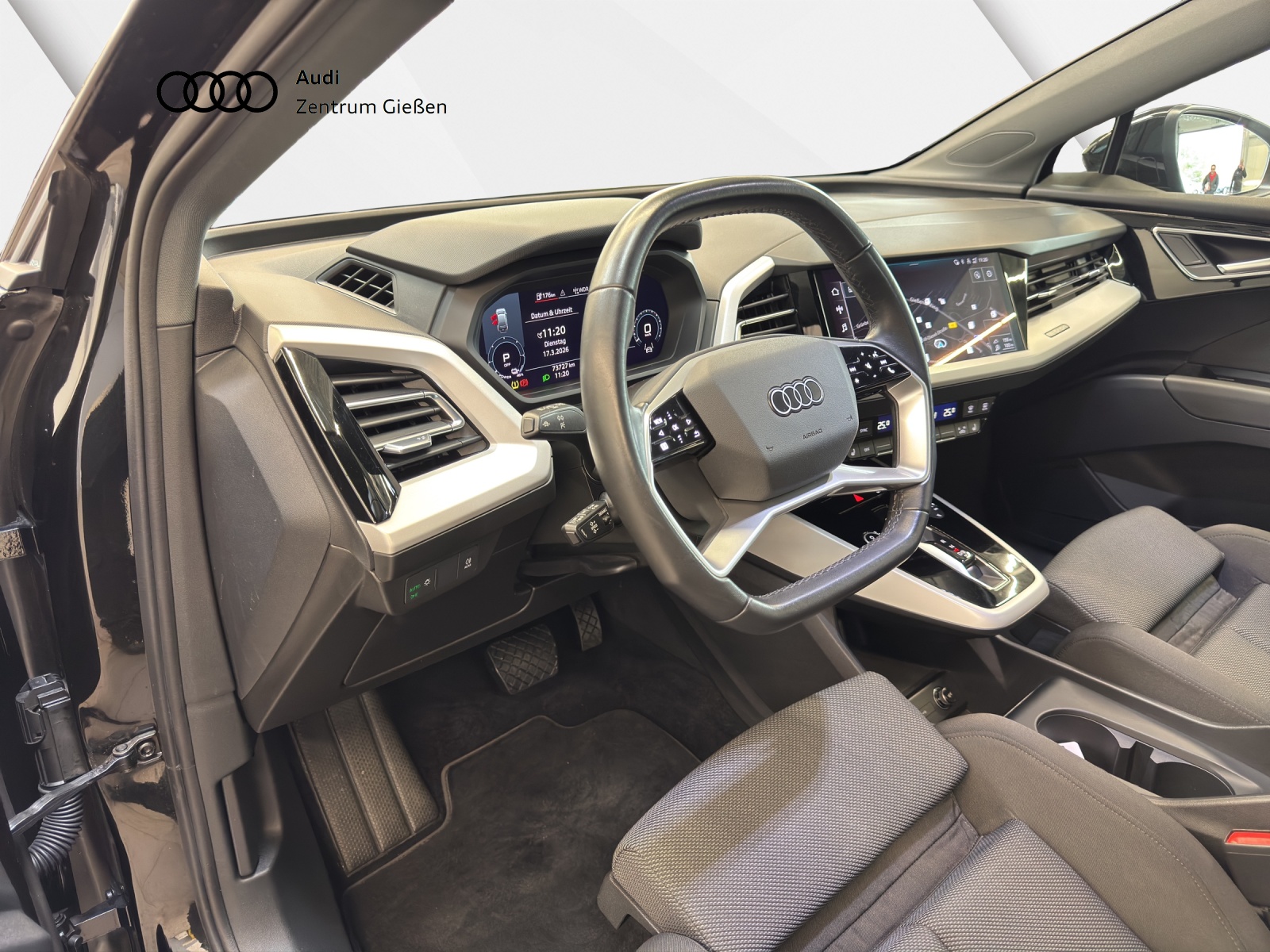 Q4 40 e-tron basis Assistenzpaket Navi LED