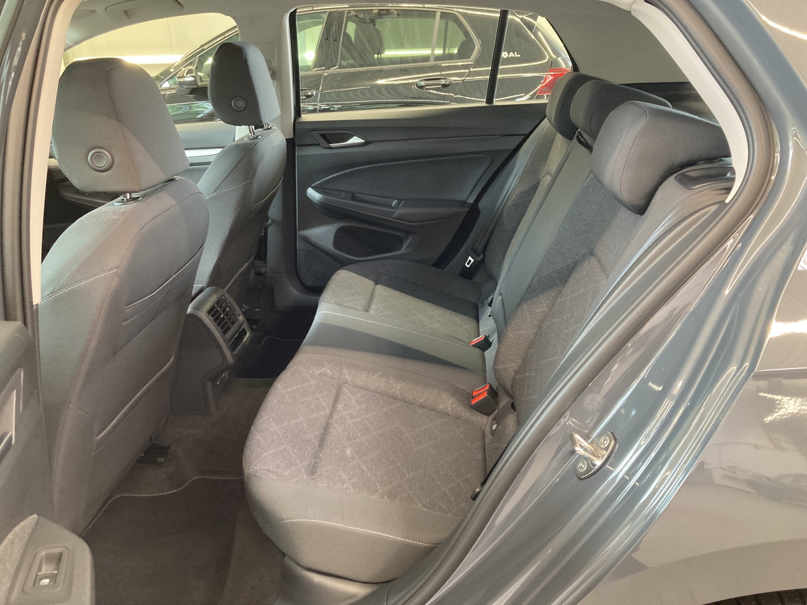 Golf VIII 1.5 eTSI DSG Life LED-Plus TravelAssist Navi ErgoActive
