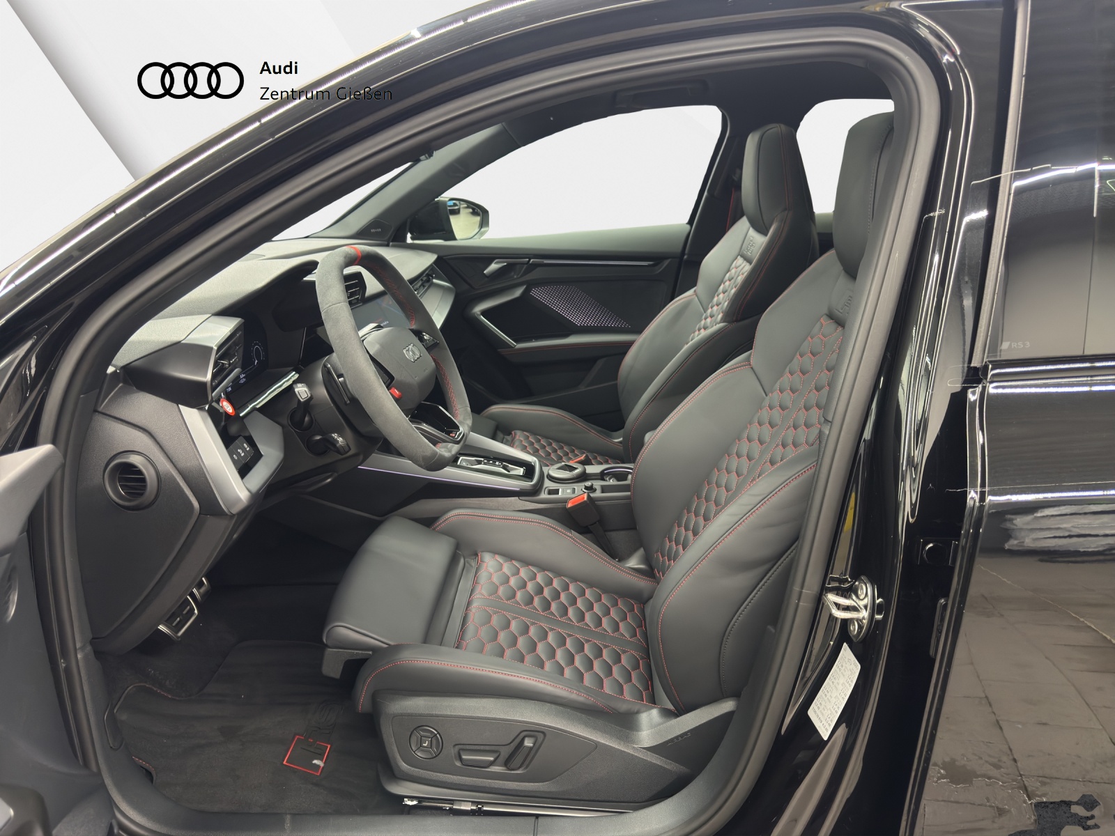 RS 3 Limousine 2.5 TFSI quattro Black HuD Pano RS-Sportabgasanlage 280km/h SONOS