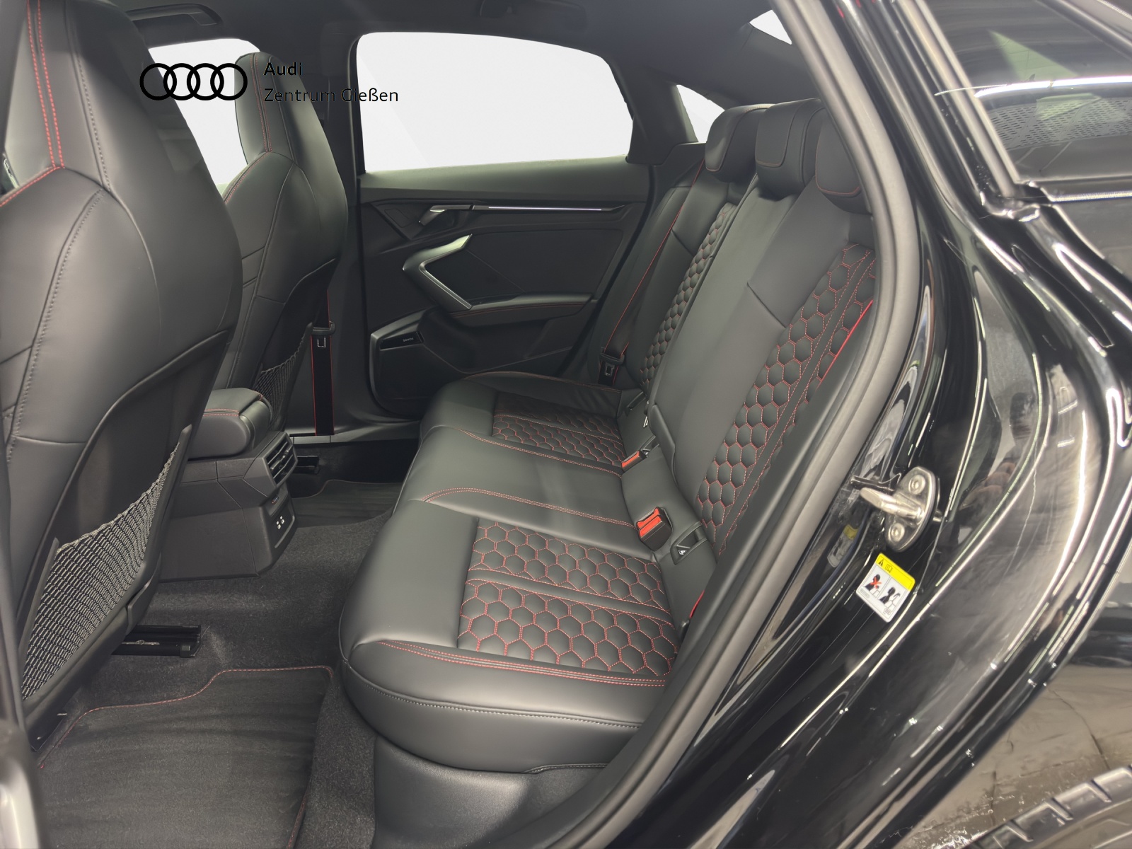 RS 3 Limousine 2.5 TFSI quattro Black HuD Pano RS-Sportabgasanlage 280km/h SONOS