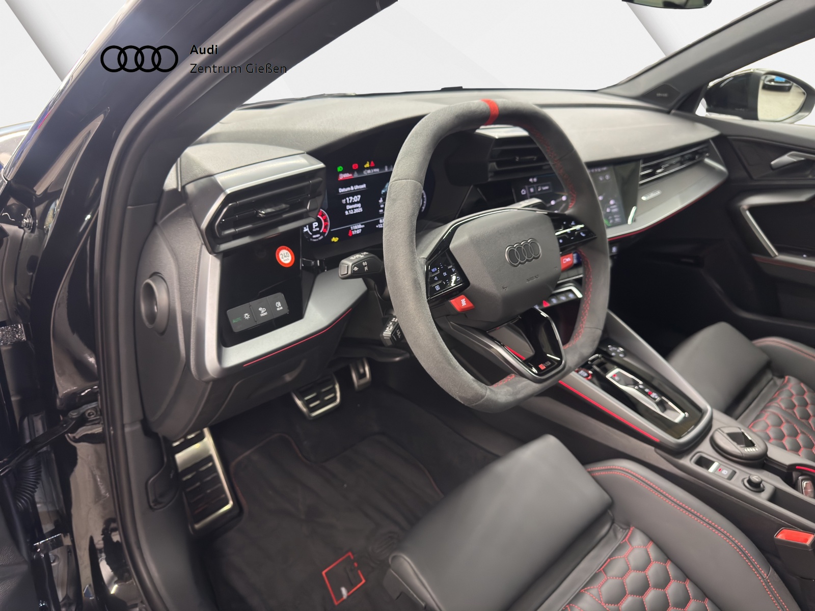 RS 3 Limousine 2.5 TFSI quattro Black HuD Pano RS-Sportabgasanlage 280km/h SONOS