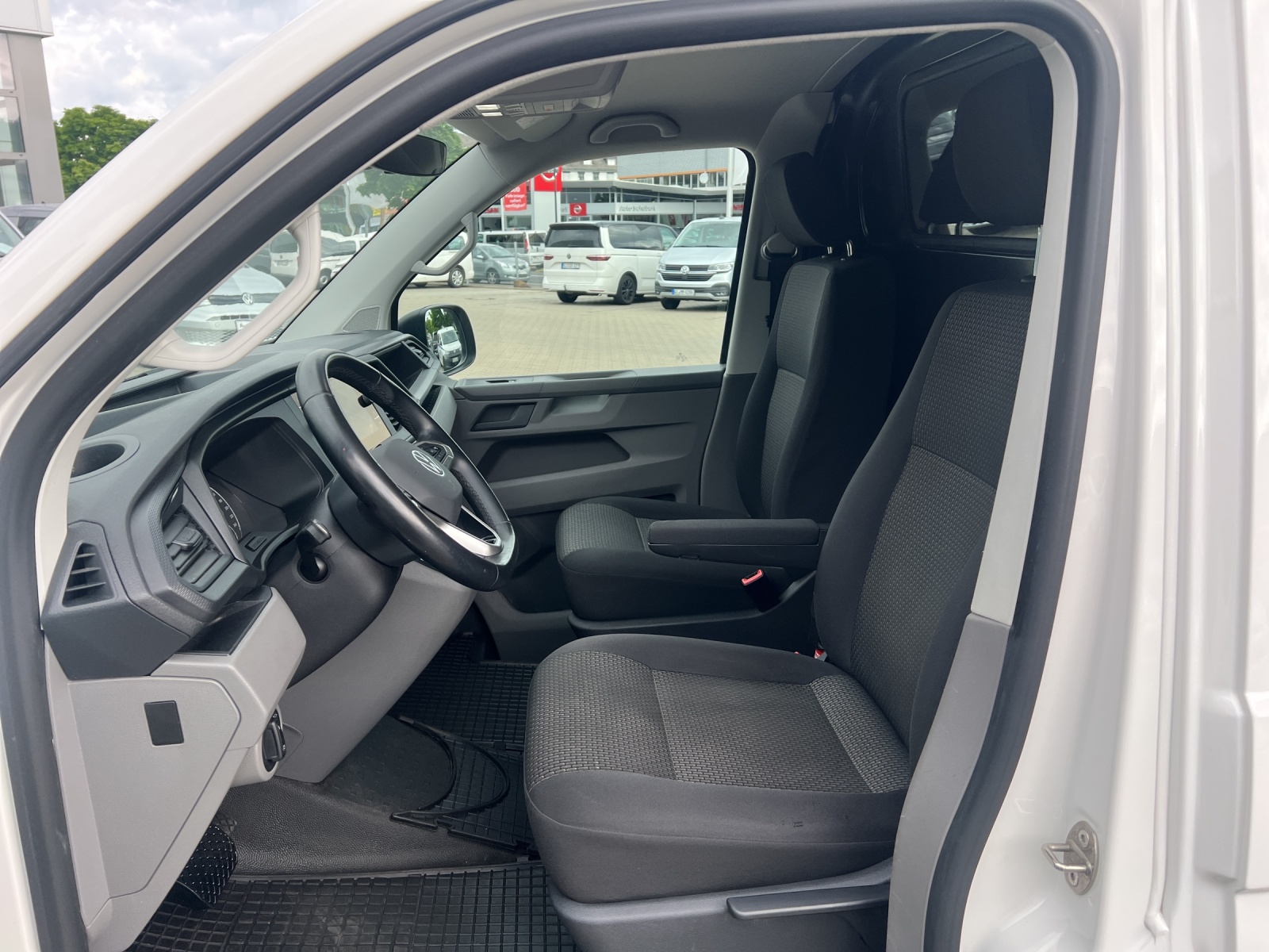 T6 Kasten 6.1 2.0 TDI DSG Navi PDC Klima GRA