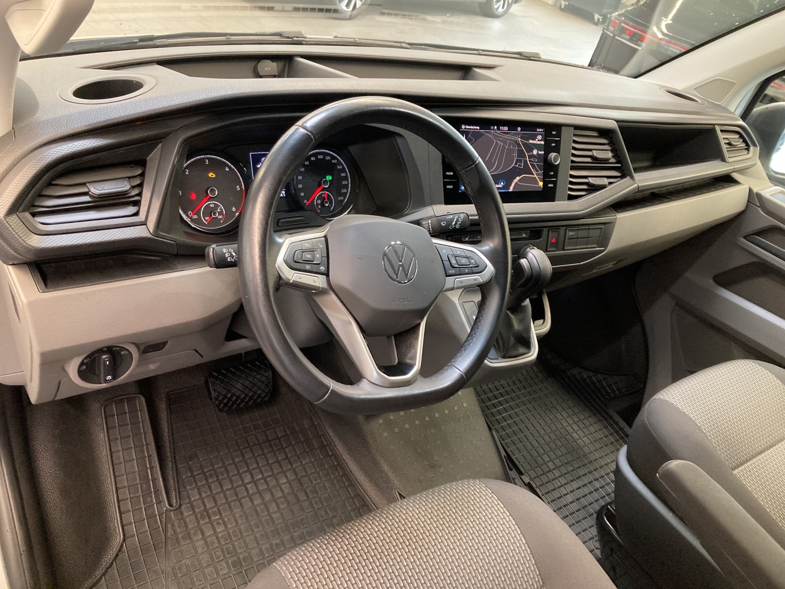 T6 Transporter 6.1 Kasten 2.0 TDI DSG Navi PDC Klima GRA