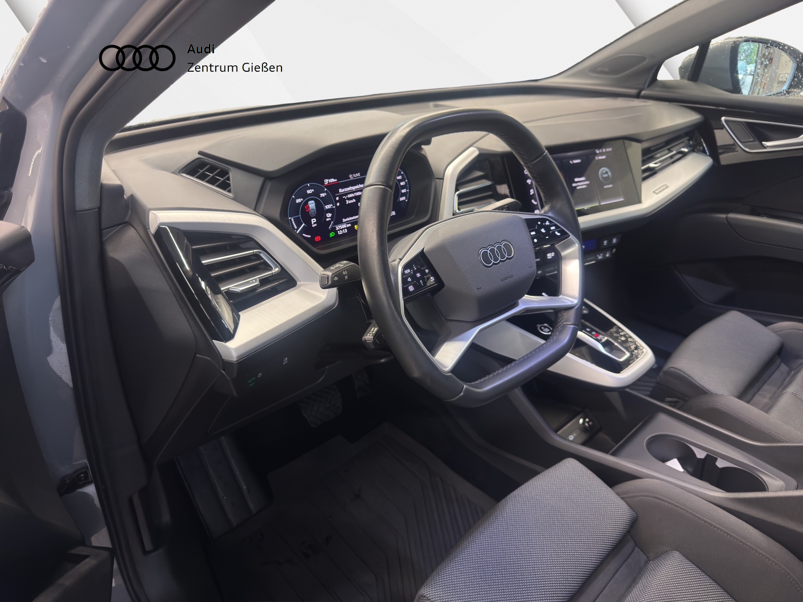 Q4 e-tron Sportback 35 advanced black SONOS Einparkhilfe