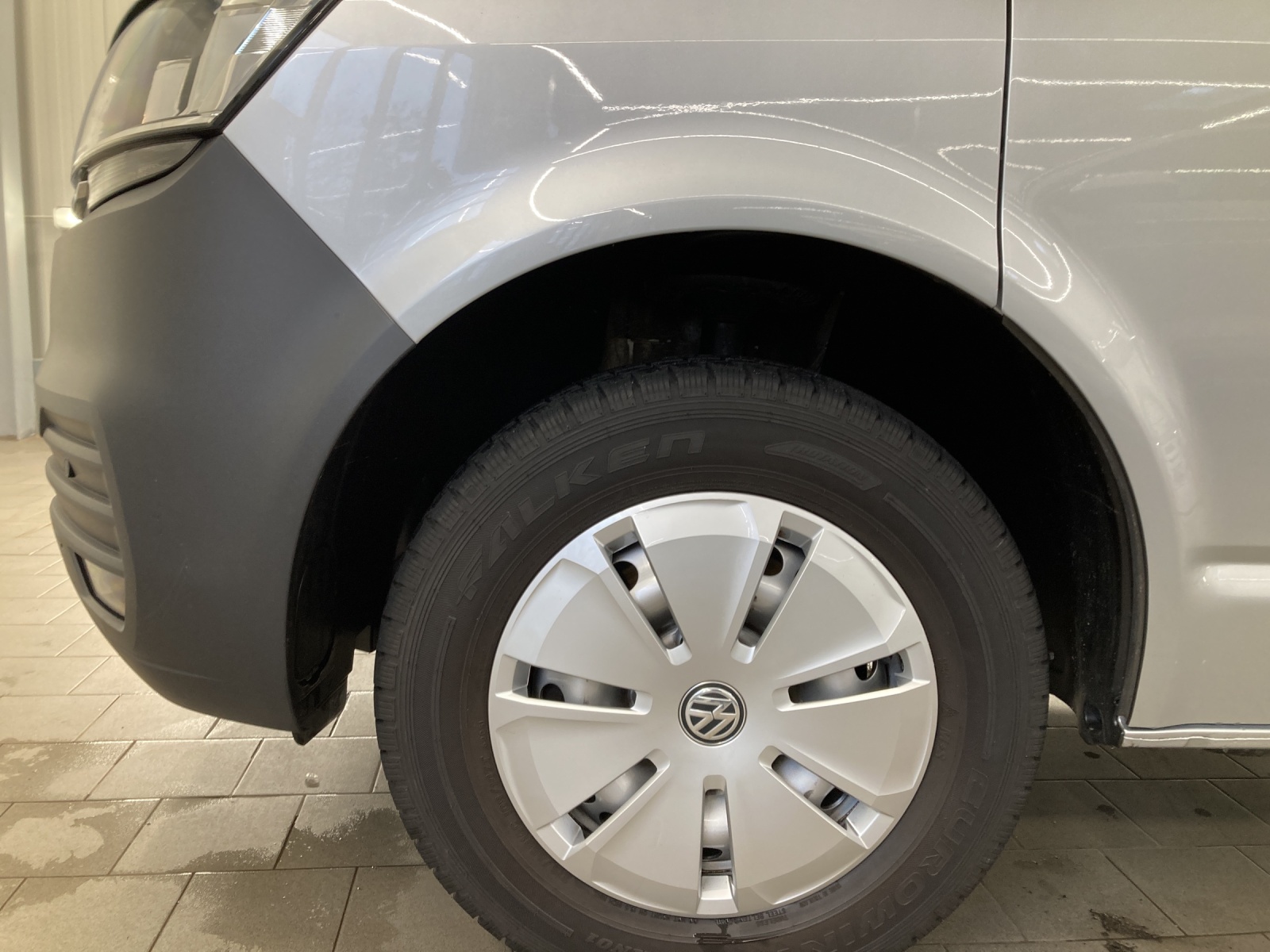 T6 Transporter 6.1 Kasten 2.0 TDI Navi PDC Klima SH li Standheizung mit FB