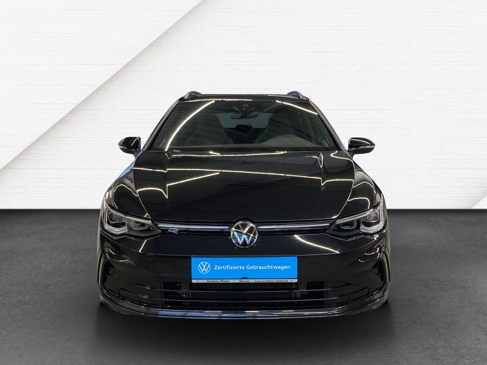 Golf 8 Variant TSI DSG R-Line Black Style Pano AHK Kamera