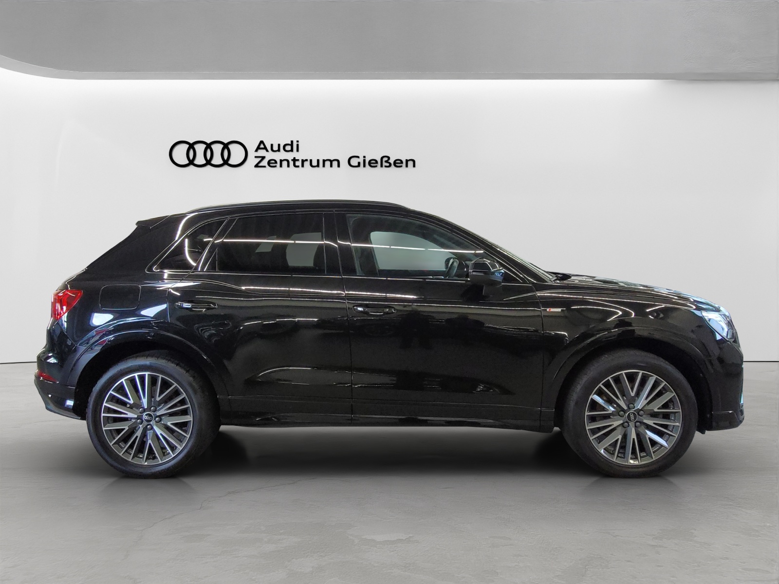 Q3 45 TFSI e S line Black AHK ACC Rückfahrkamera