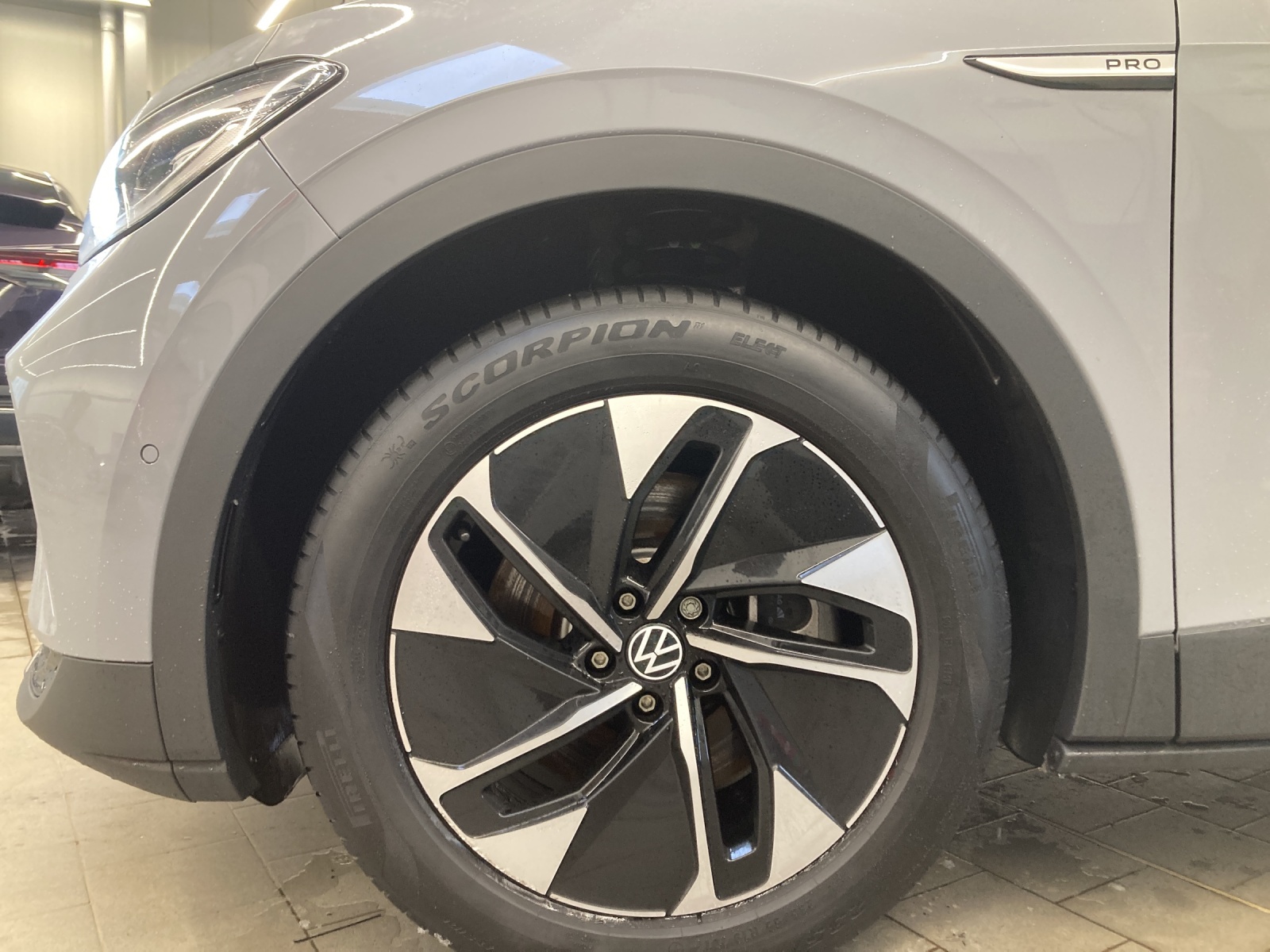 ID.4 Pro Performance 150 kW/77kWh Wärmepumpe IQ-Light Navi