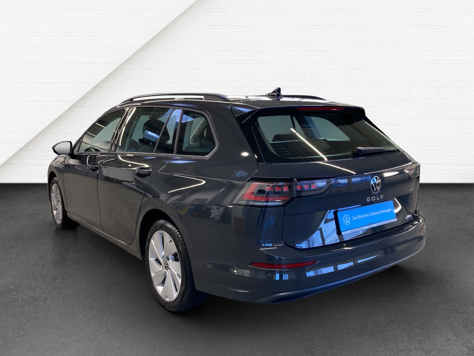 Golf 8 Variant eTSI DSG Life IQ-Light HeadUp Ergo Navi Kamera