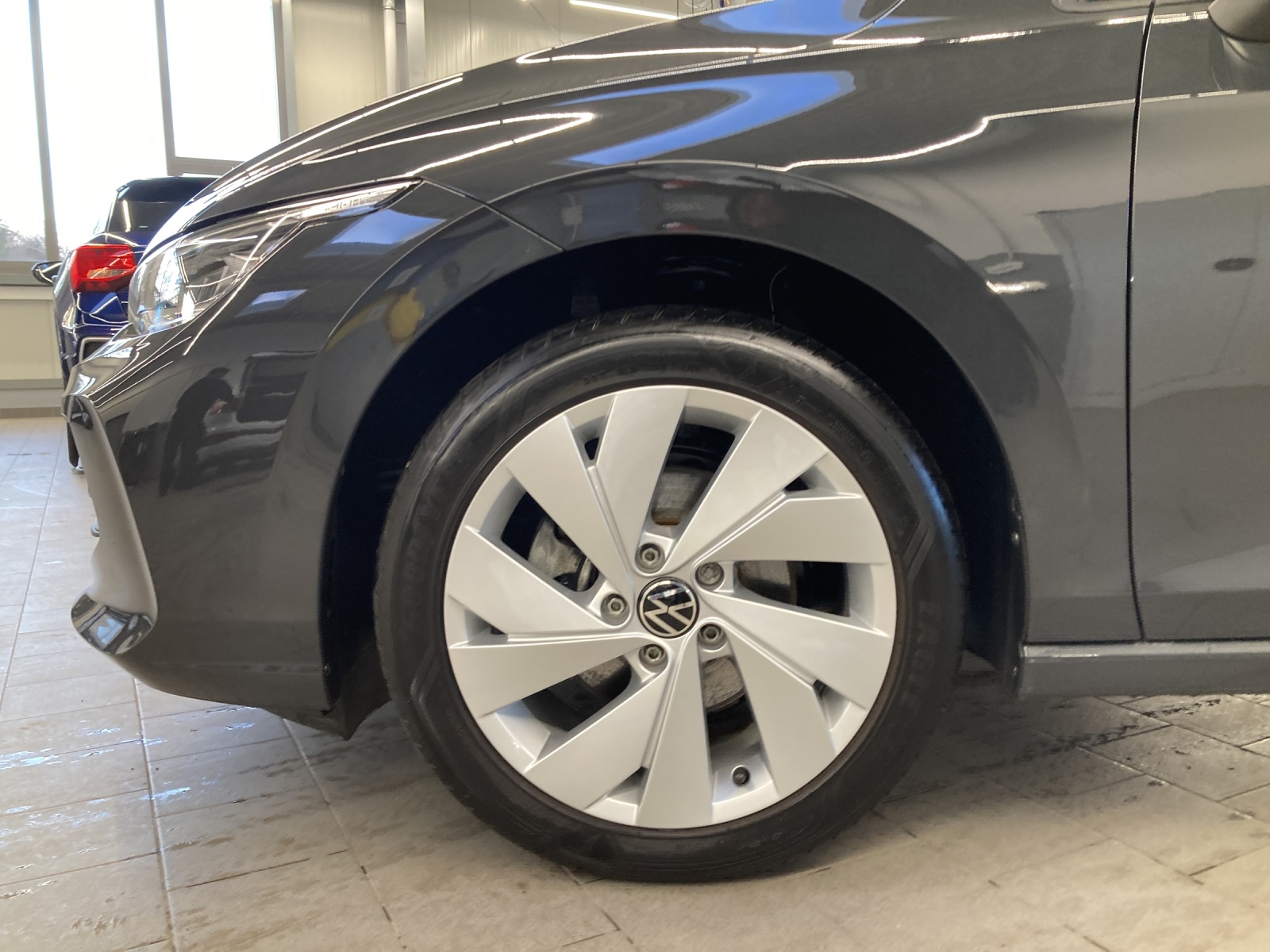 Golf 8 Variant eTSI DSG Life IQ-Light HeadUp Ergo Navi Kamera