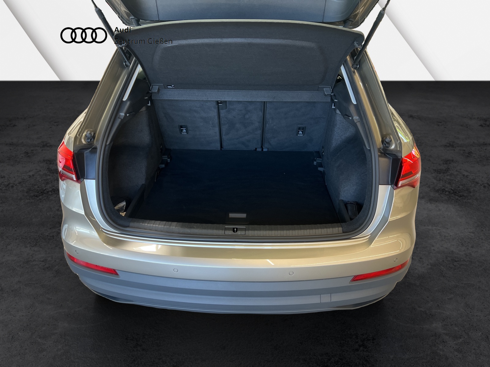 Q3 35 TDI quattro AHK MMI Navi Plus Einparkhilfe plus