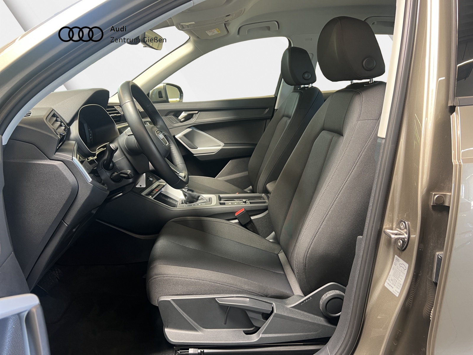 Q3 35 TDI quattro AHK MMI Navi Plus Einparkhilfe plus