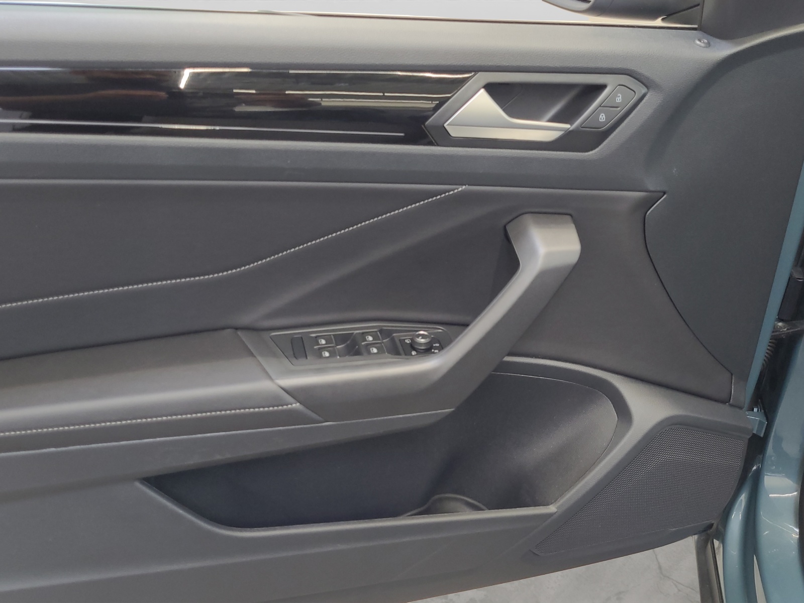 T-Roc Cabrio TSI DSG R-Line LED-Plus ACC Kamera AHK Alu-18Zoll
