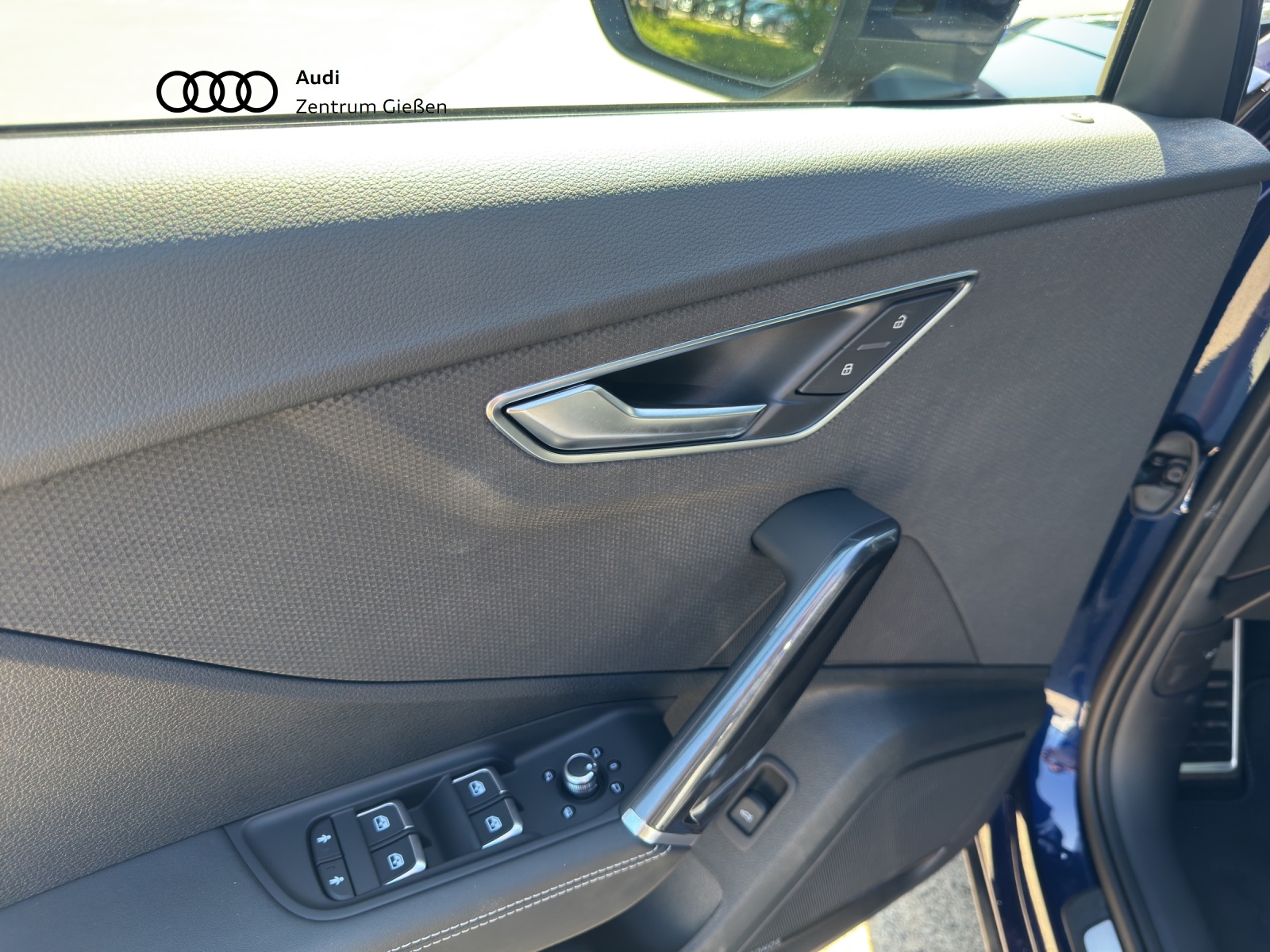 Q2 40 TFSI quattro S line Black AHK Pano SONOS Matrix-LED