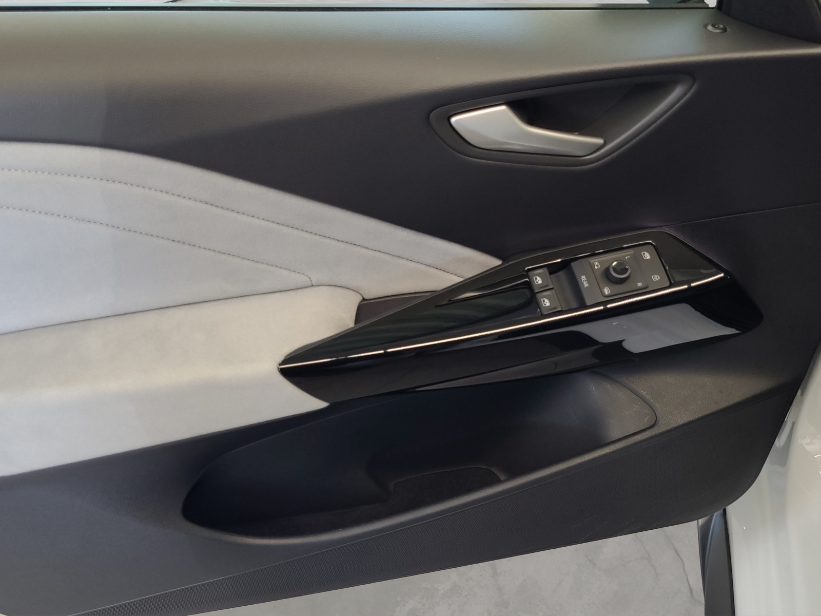 ID.3 Pro S 150kW/77kWh IQ-Light Ergositz Navi
