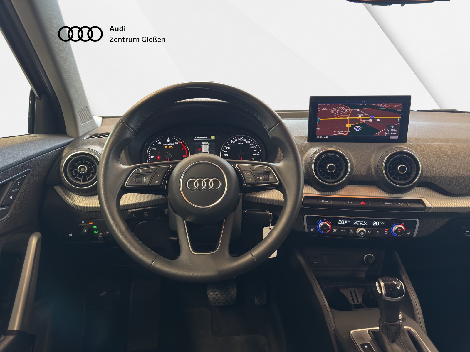 Q2 35 TFSI S-tronic advanced black LED Navi Assistenzpaket