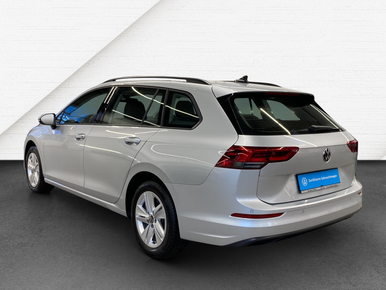 Golf 8 Variant eTSI DSG Life Navi TravelAssist