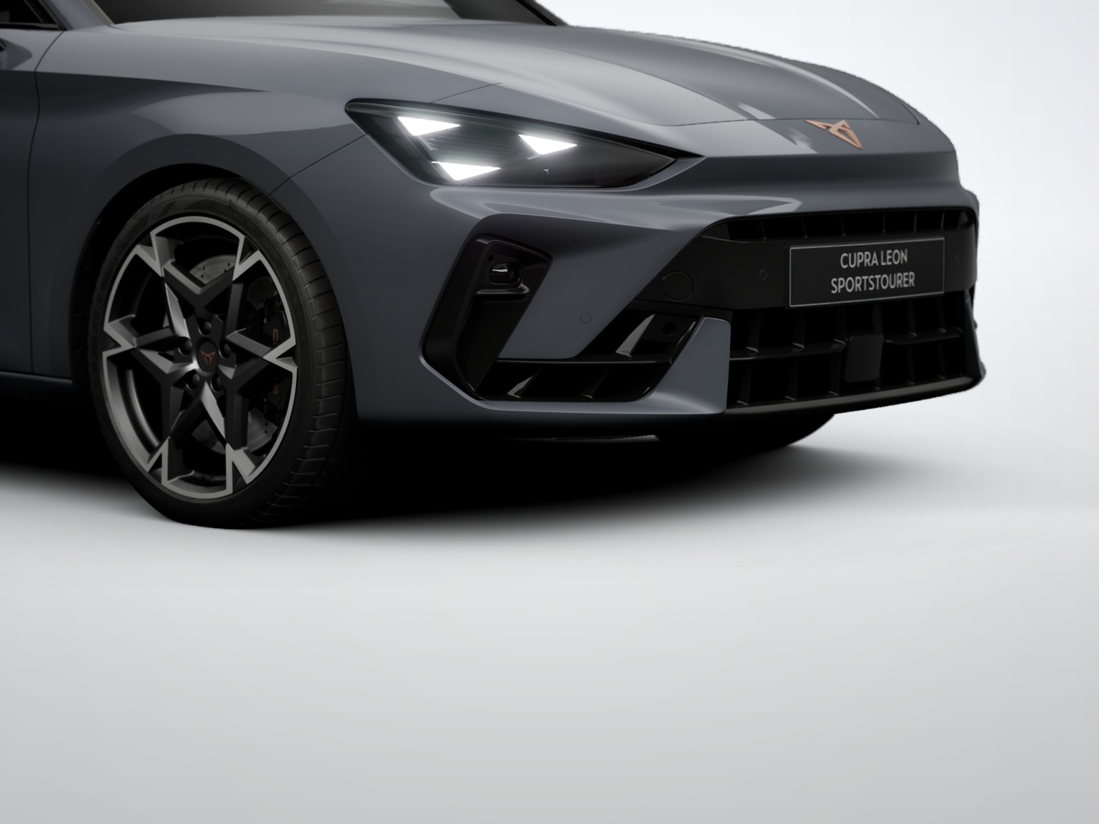 Leon Sportstourer TSI DSG 4Drive VZ Pano AHK Navi ACC DCC