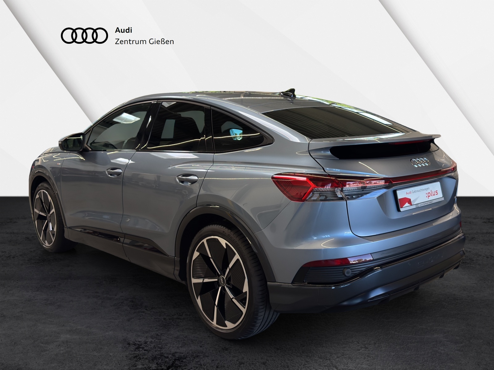 Q4 e-tron Sportback 50 quattro S line Black AHK MATRIX PANO Navi