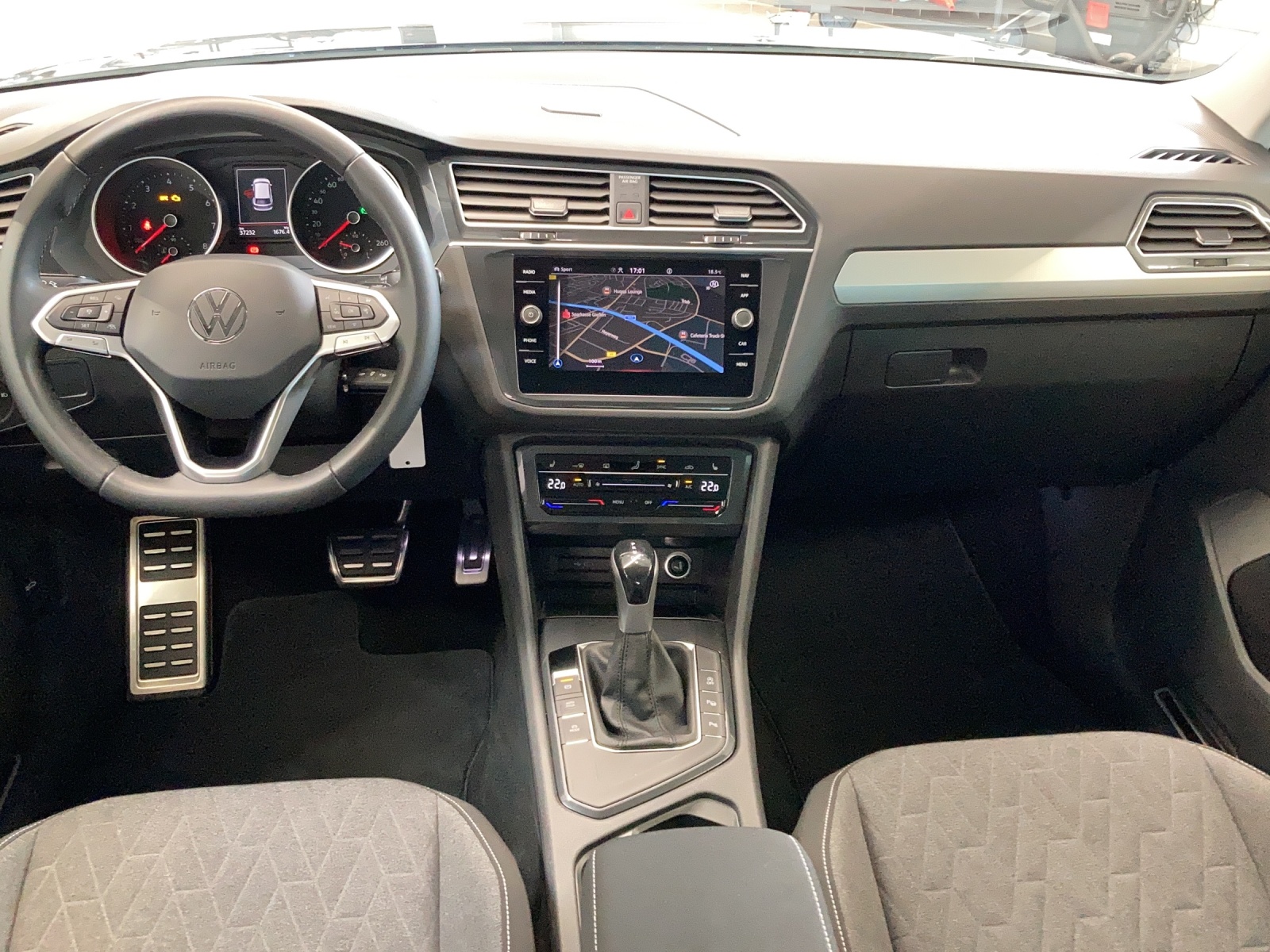 Tiguan 1.5 TSI DSG Move LED TravelAssist Navi Rückkamera