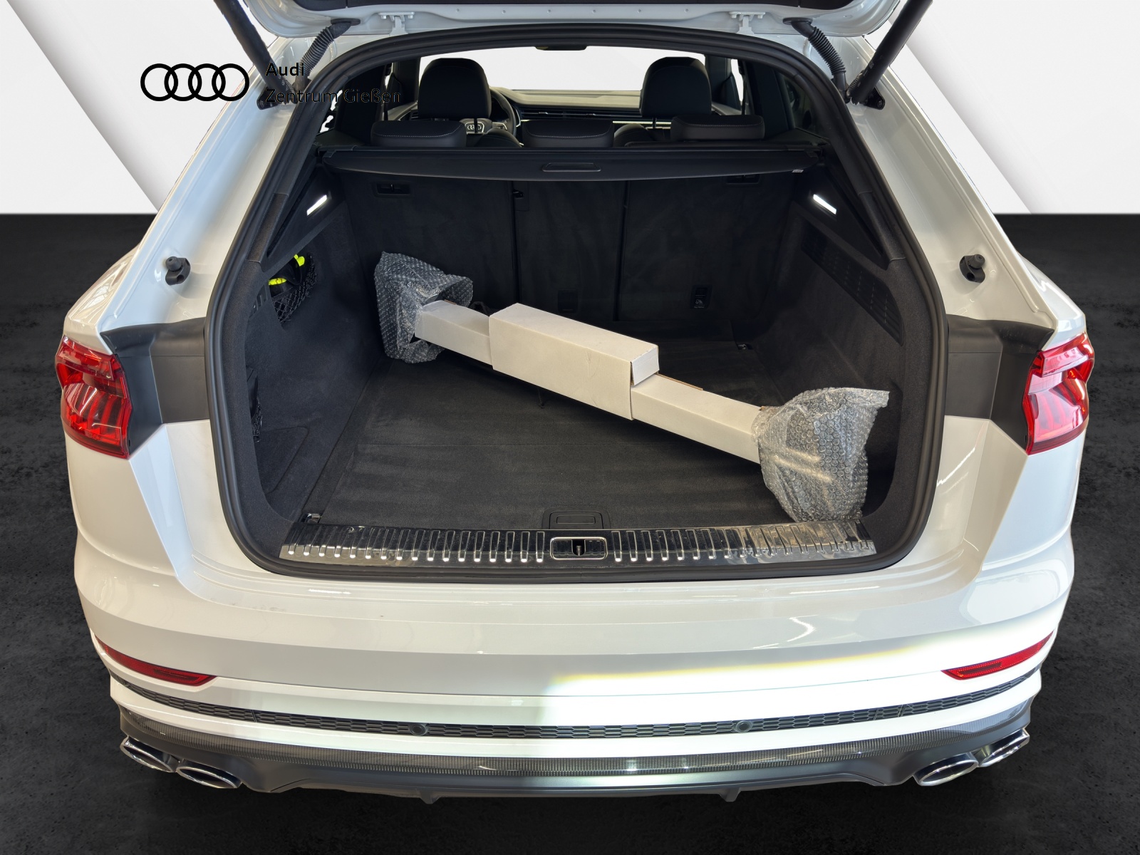 SQ8 4.0 TFSI quattro competition plus Carbon HuD B&O Standheizung