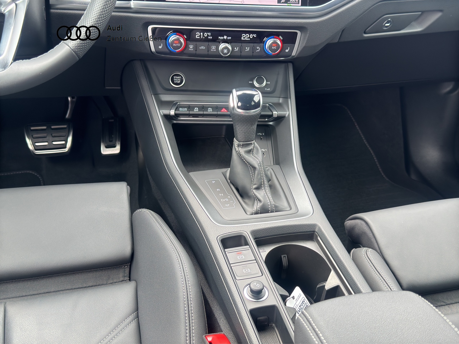 Q3 Sportback 40 TDI quattro S line MATRIX AHK NAVI KAMERA