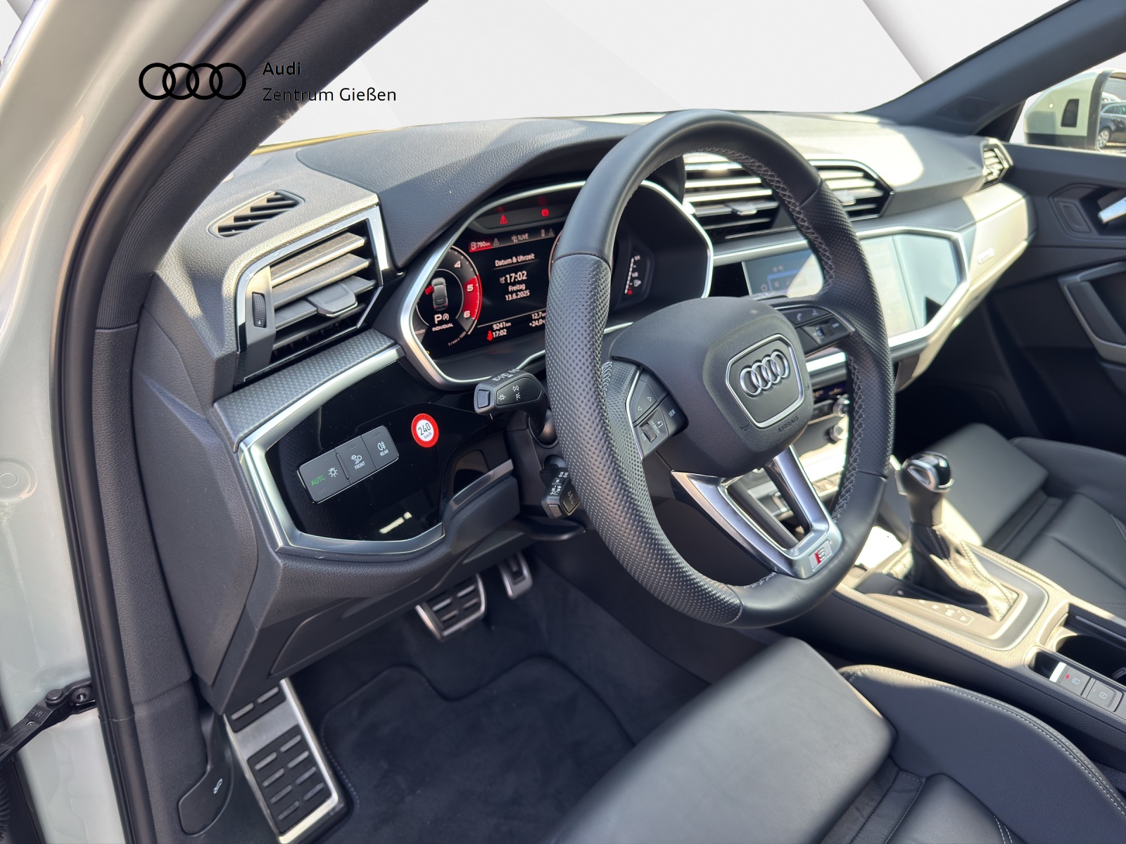 Q3 Sportback 40 TDI quattro S line Black MATRIX SONOS AHK