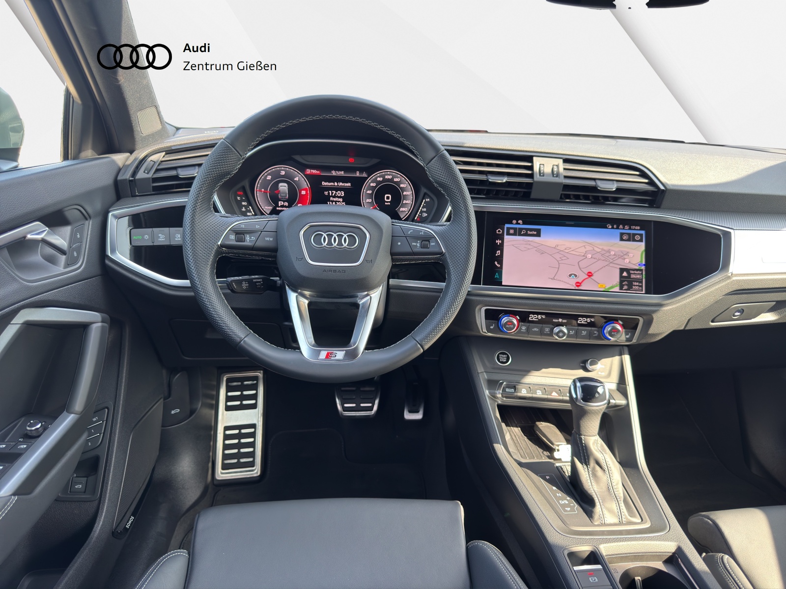 Q3 Sportback 40 TDI quattro S line Black MATRIX SONOS AHK