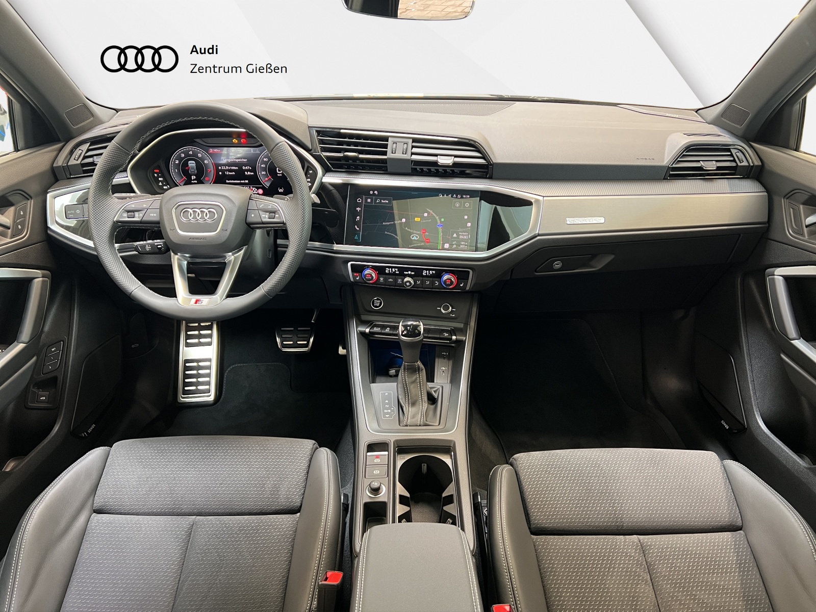 Q3 40 TFSI quattro advanced S line MATRIX PANO AHK Standheizung