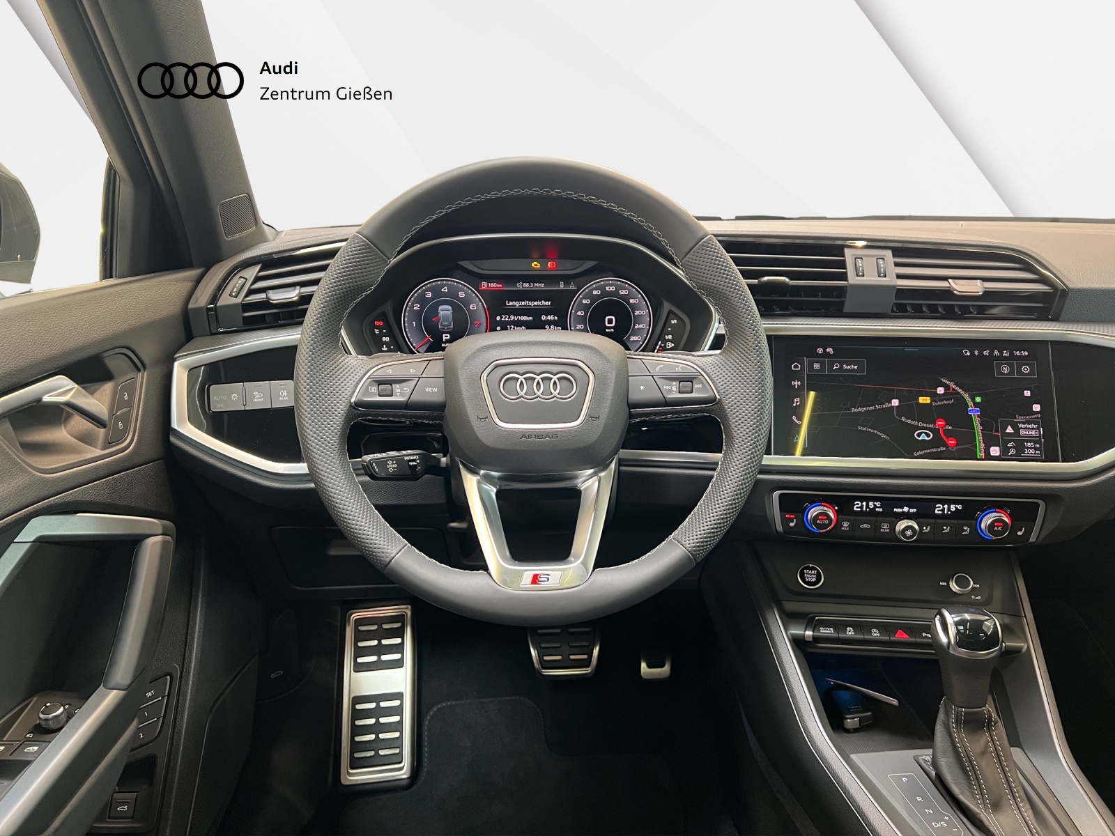 Q3 40 TFSI quattro advanced S line MATRIX PANO AHK Standheizung