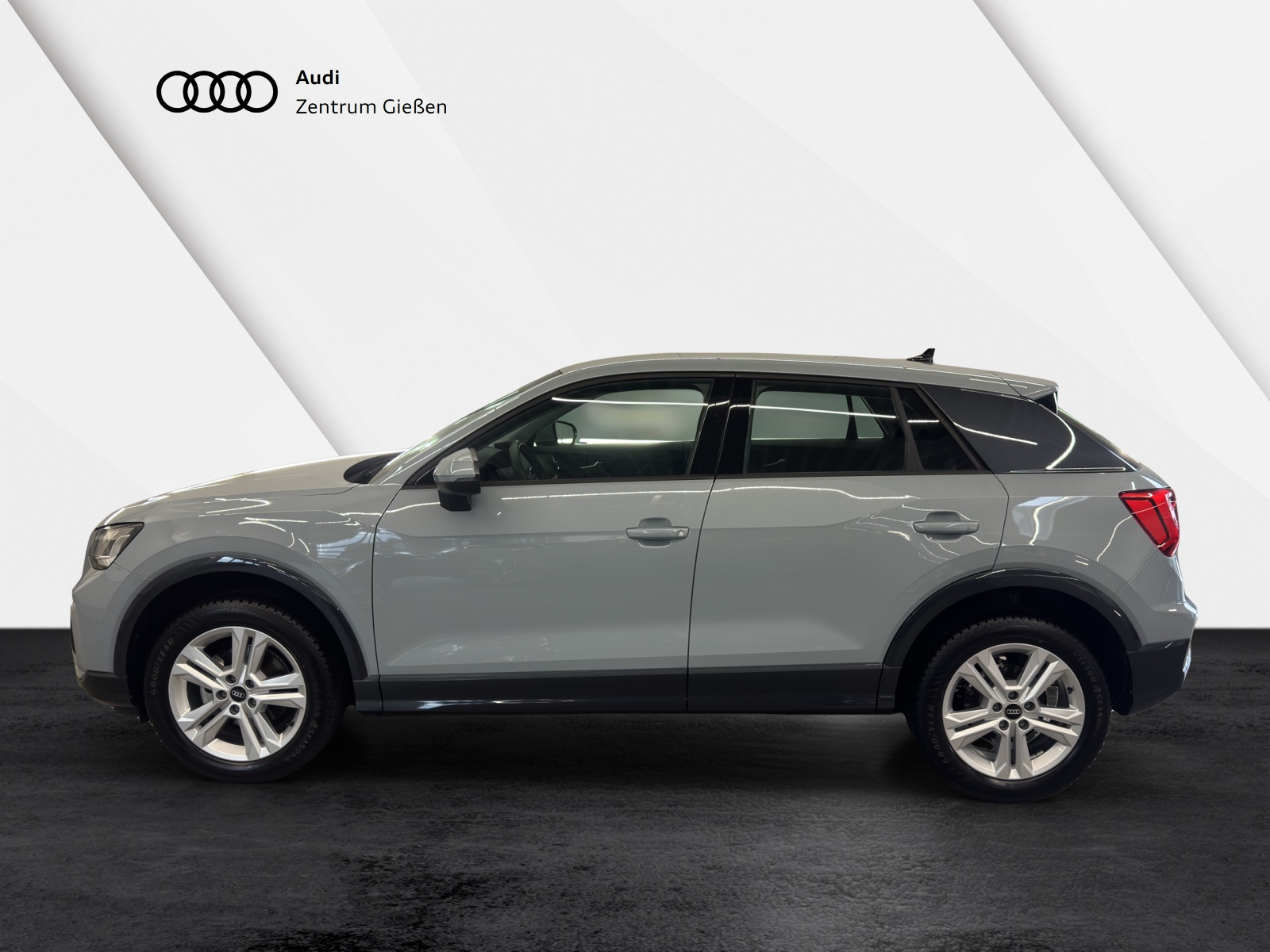Q2 35 TFSI S tronic advanced MATRIX NAVI AHK