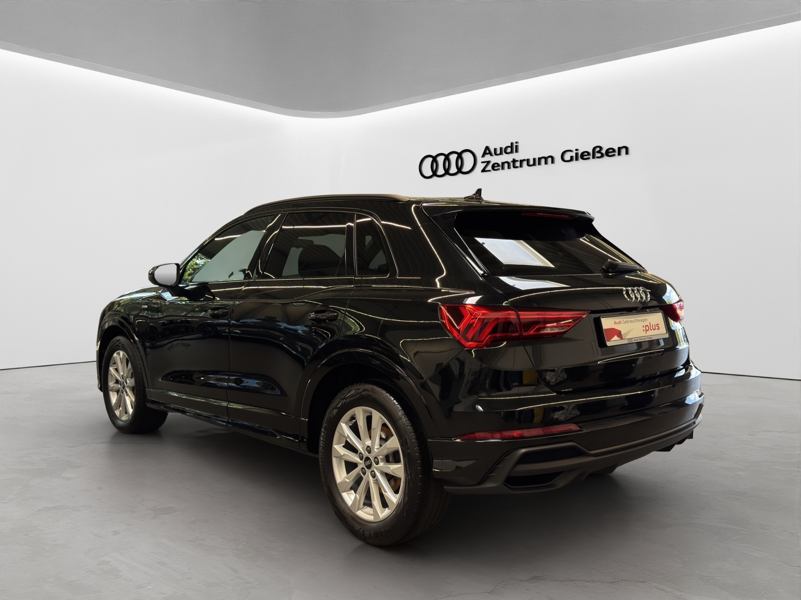 Q3 35 TDI S-tronic S line Black LED Navi Kamera