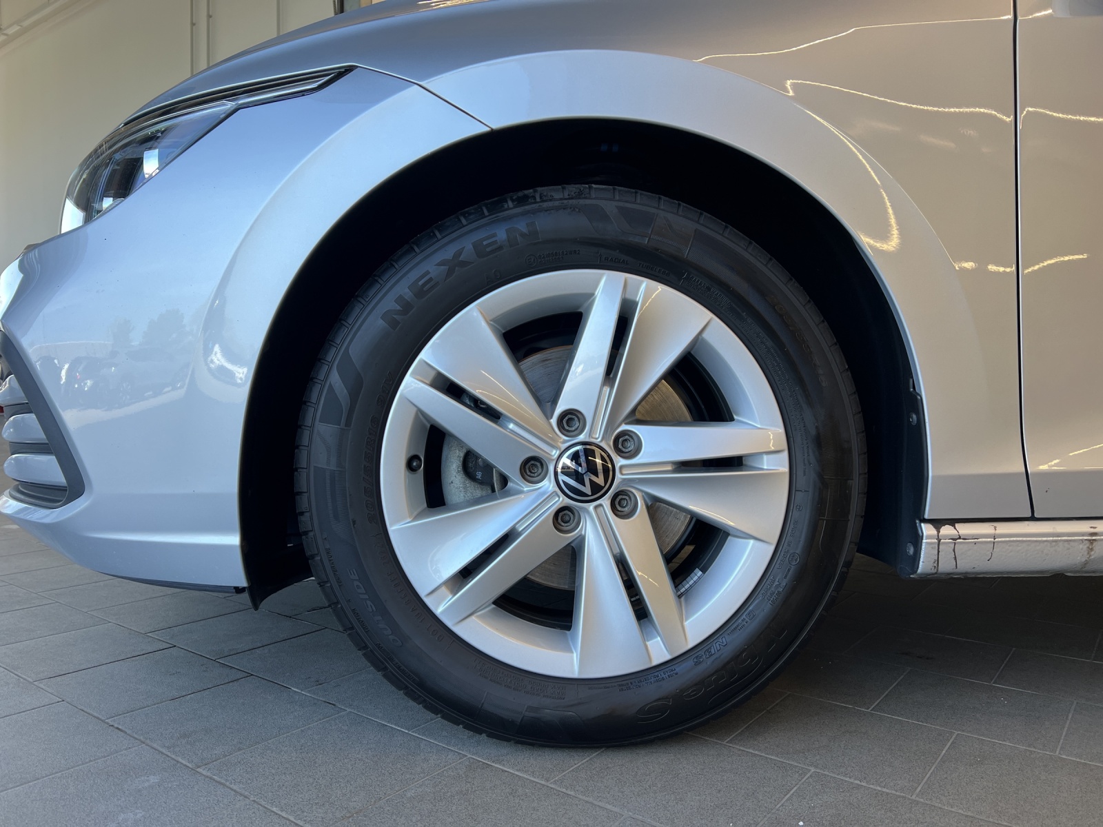 Golf VIII Variant 1.5 eTSI DSG Life LED-Plus TravelAssist Standheizung AHK