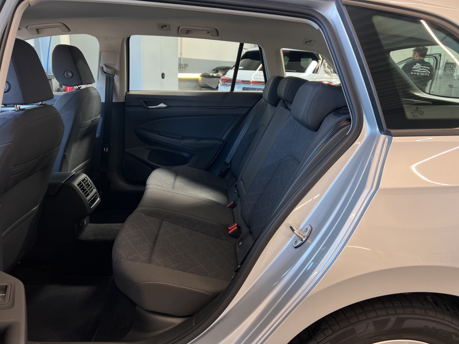 Golf VIII Variant 1.5 eTSI DSG Life LED-Plus TravelAssist Standheizung AHK
