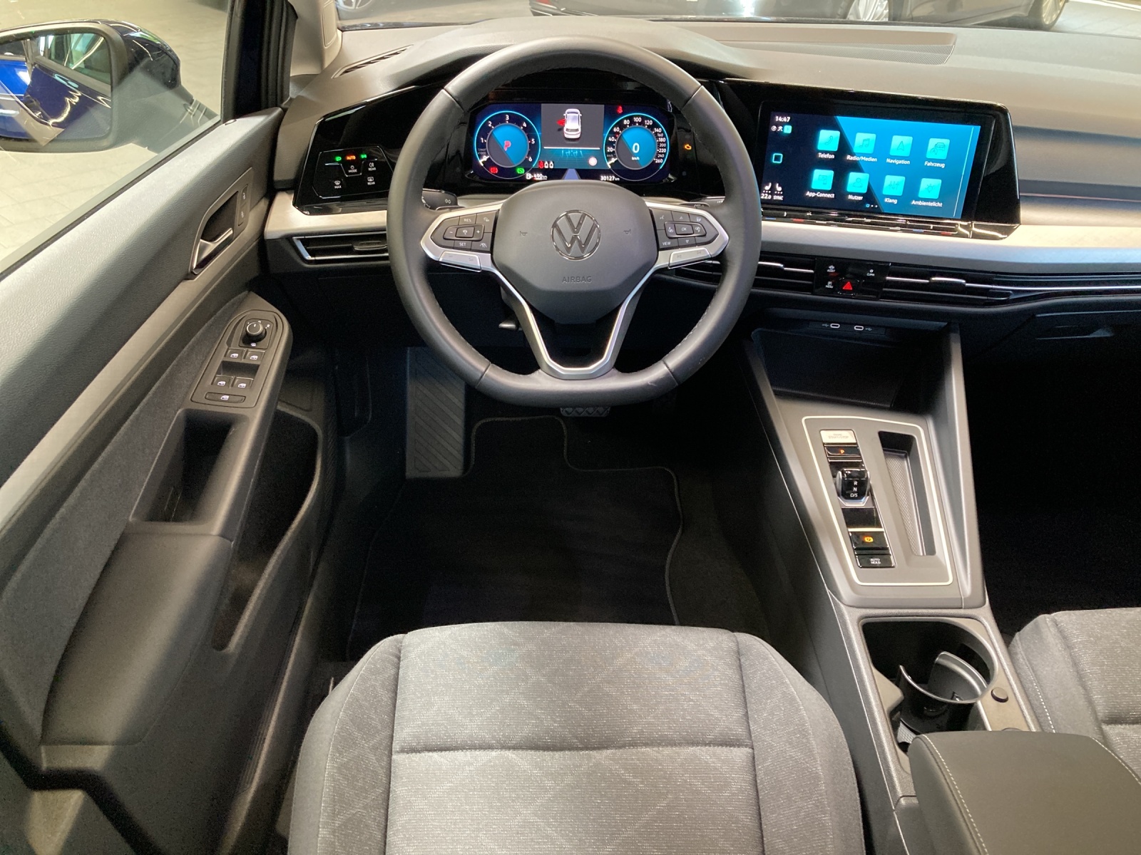 Golf VIII 2.0 TDI DSG Life LED TravelAssist Navi Rückkamera