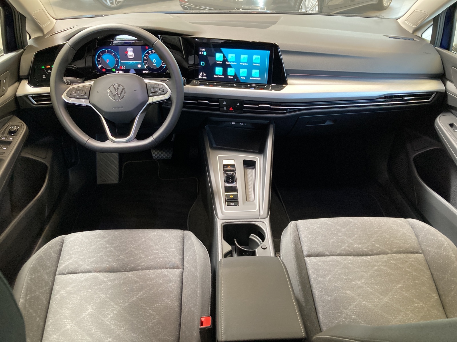 Golf VIII 2.0 TDI DSG Life LED TravelAssist Navi Rückkamera