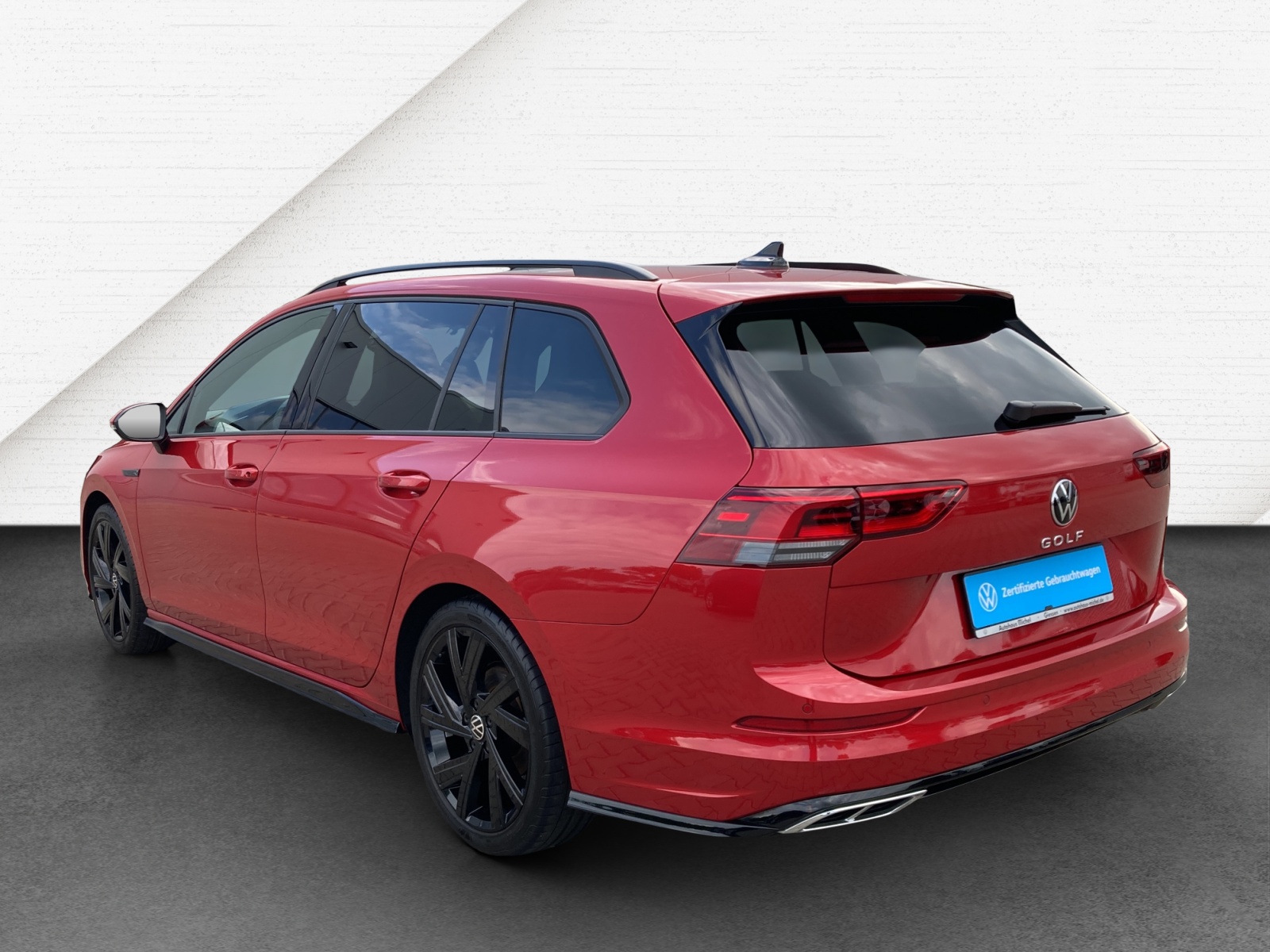 Golf VIII Variant 2.0 TSI DSG R-Line Panodach Navi AHK Alu-18Zoll