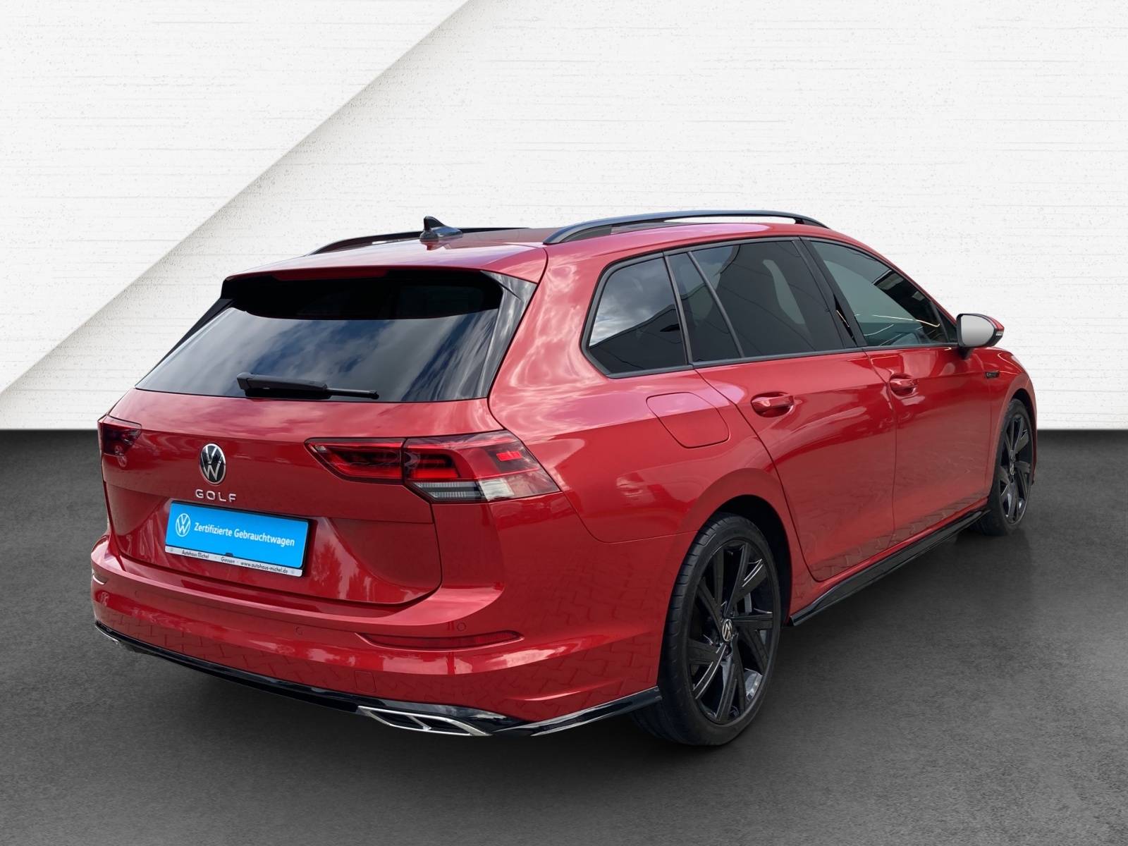 Golf VIII Variant 2.0 TSI DSG R-Line Panodach Navi AHK Alu-18Zoll