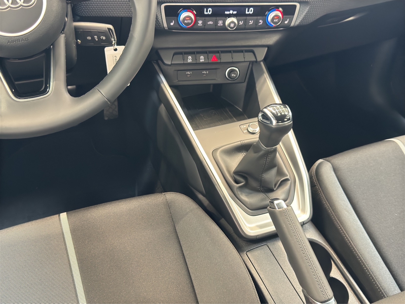 A1 Sportback 30 TFSI advanced smartphone interface