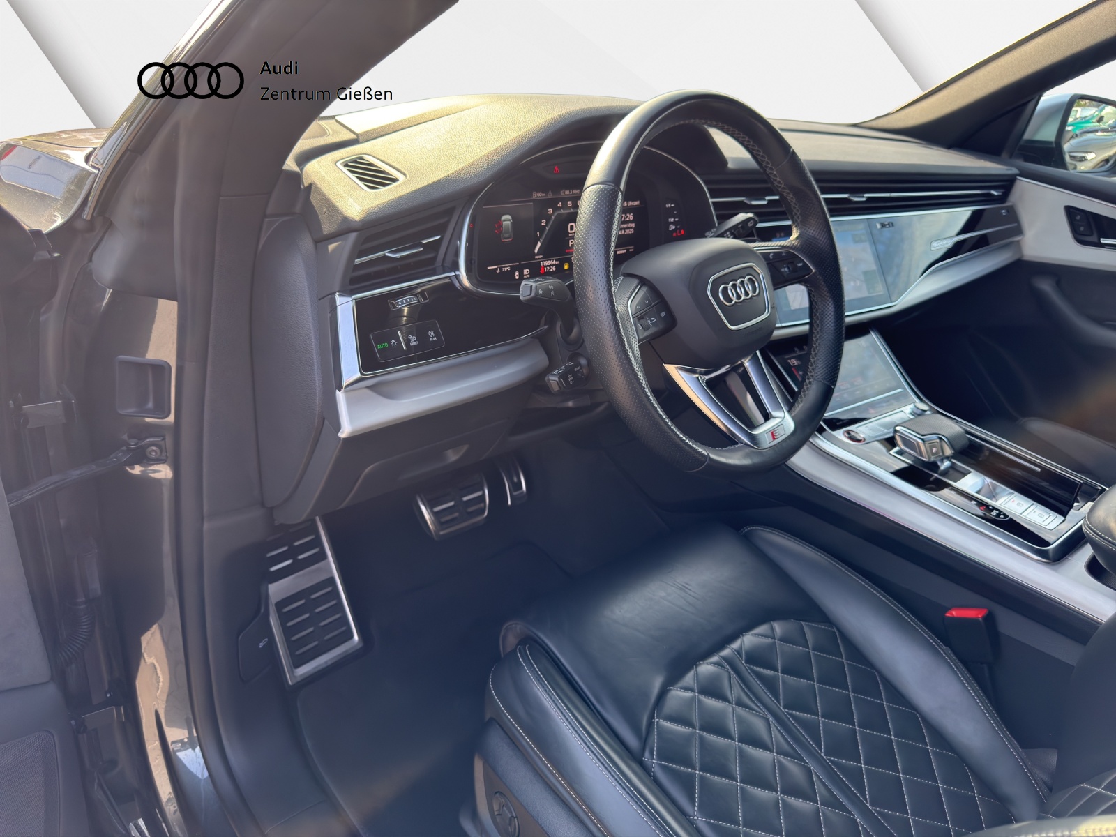 SQ8 4.0 TFSI quattro Black MATRIX HuD Standheizung