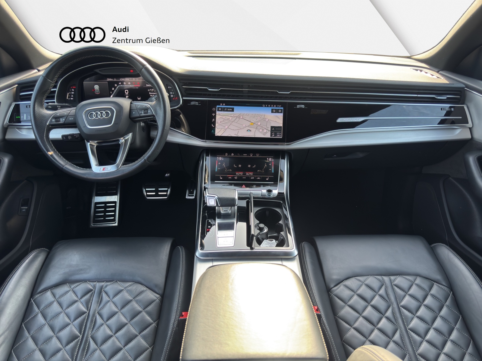 SQ8 4.0 TFSI quattro Black MATRIX HuD Standheizung