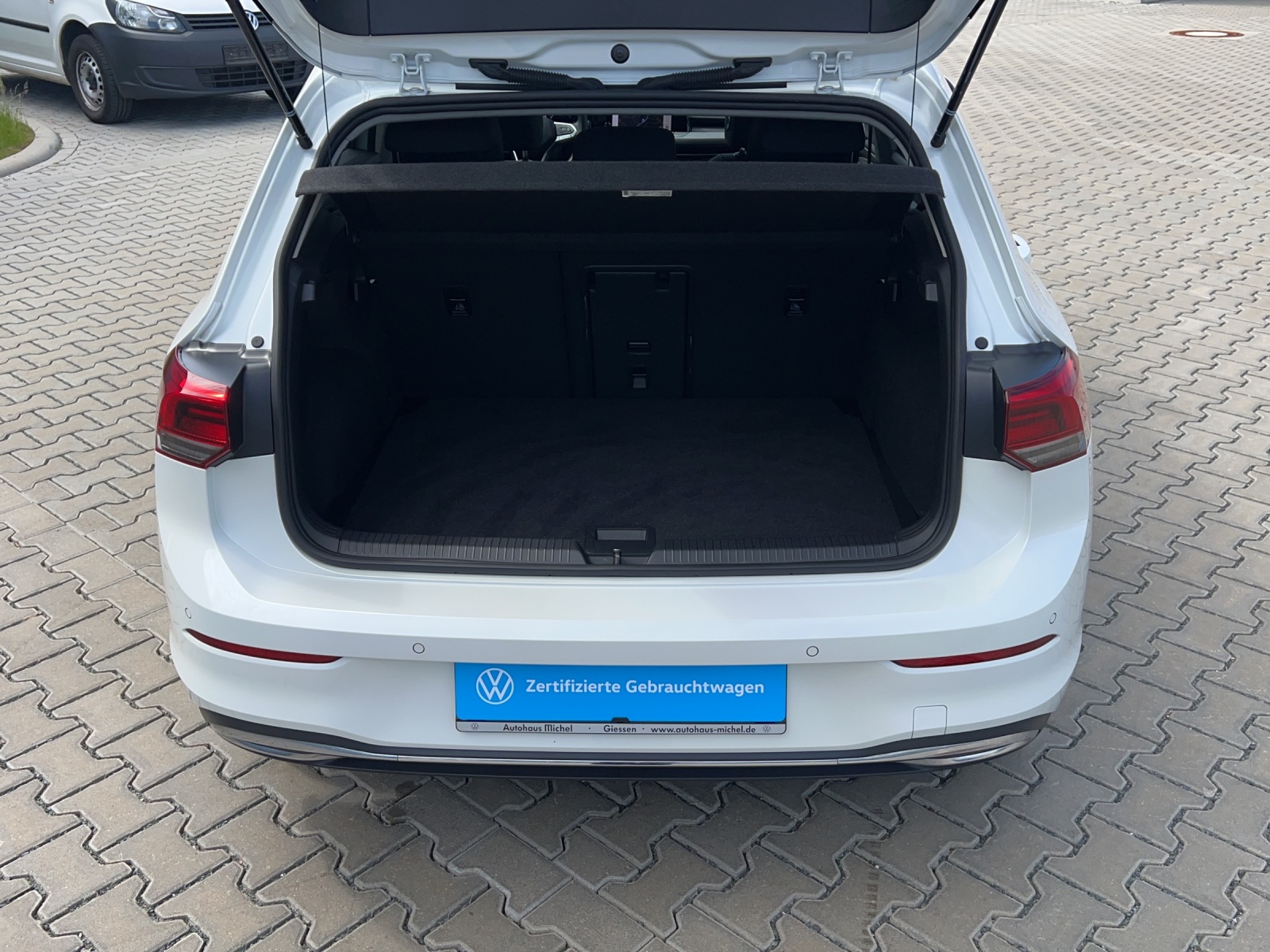 Golf 8 TSI DSG Style TravelAssist Ergo Alu-18Zoll