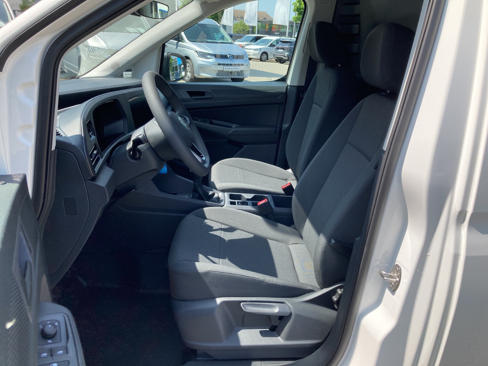 Caddy Cargo 2,0 TDI Klima AHK PDC APP Connect