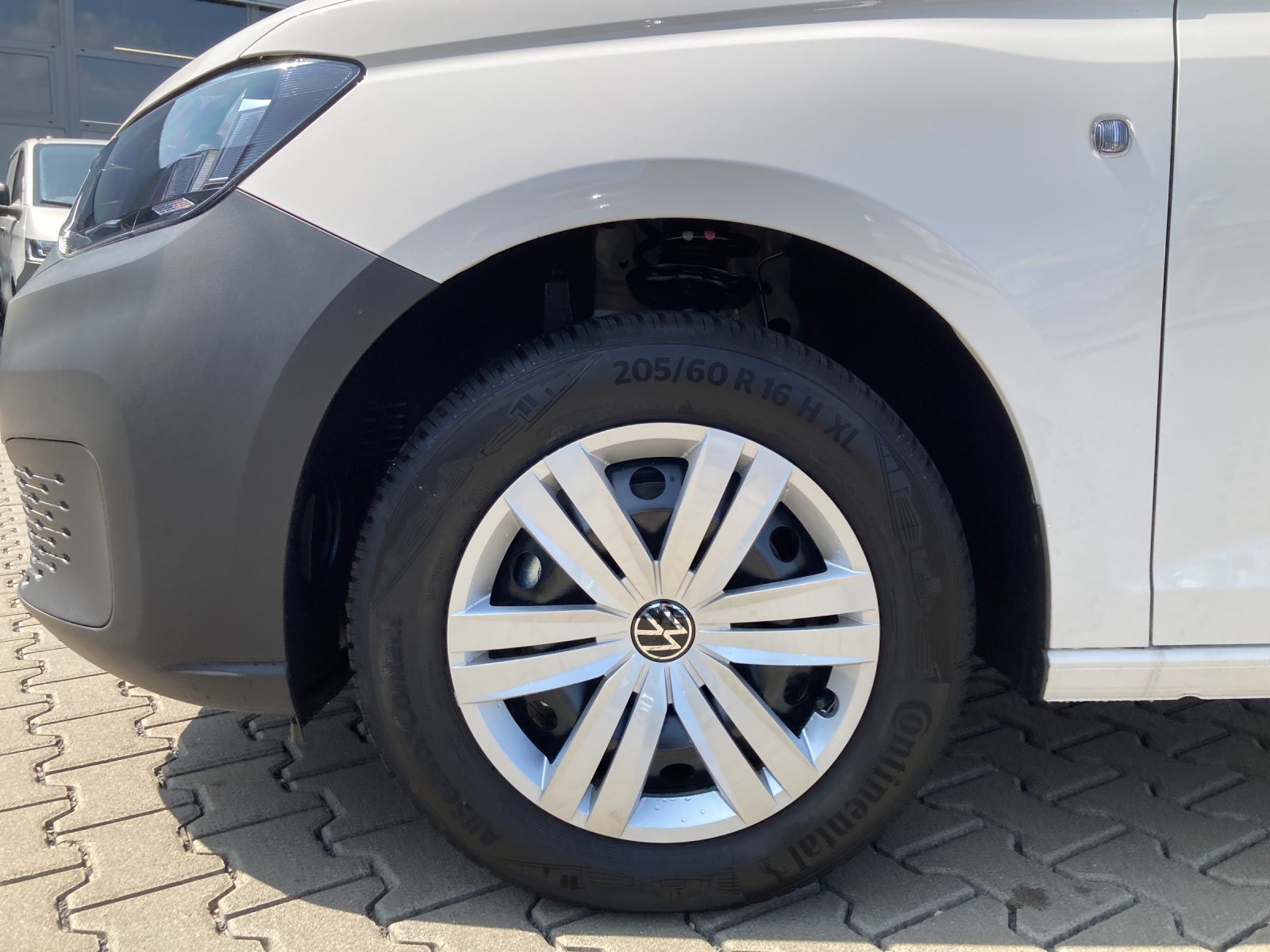 Caddy Cargo 2,0 TDI Klima AHK PDC APP Connect