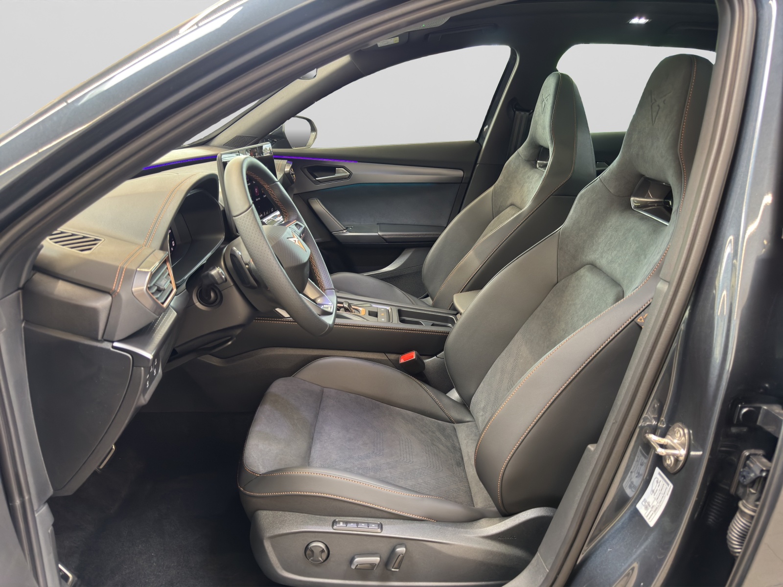 Formentor 2.0 TSI 4Drive DSG VZ AHK Pano Matrix-LED Navi