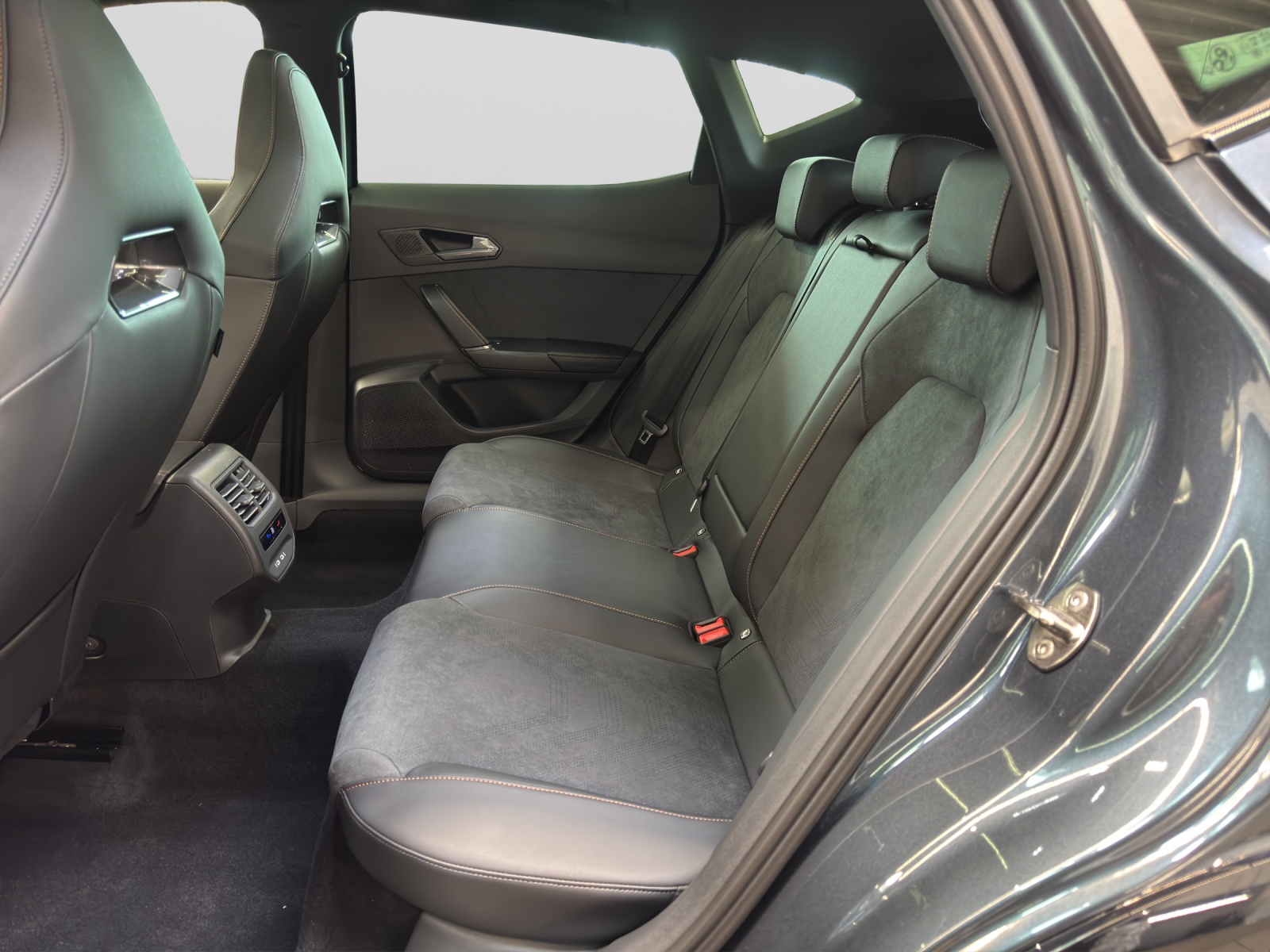 Formentor 2.0 TSI 4Drive DSG VZ AHK Pano Matrix-LED Navi