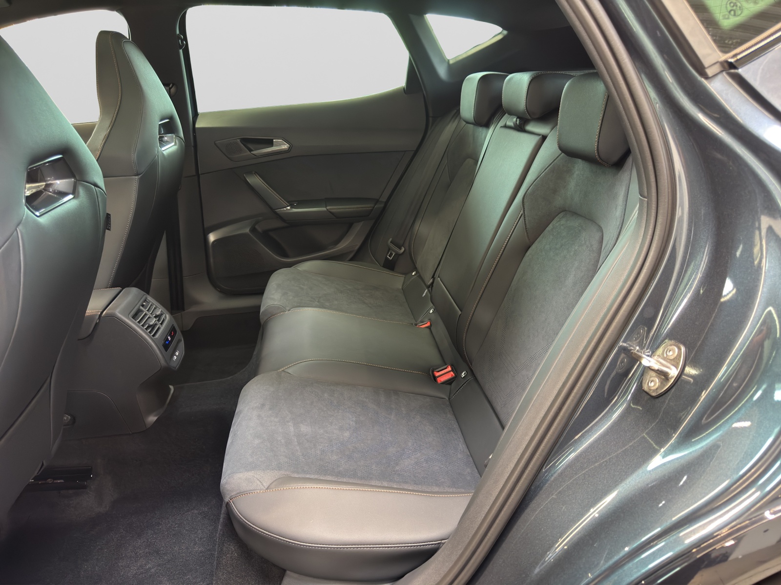 Formentor 2.0 TSI 4Drive DSG VZ AHK Pano Matrix-LED