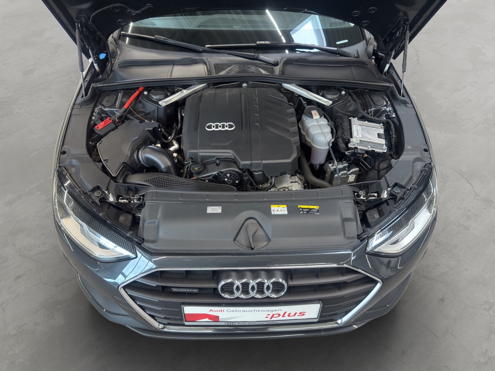 A4 Avant 40 TFSI quattro basis LED Navi Kamera
